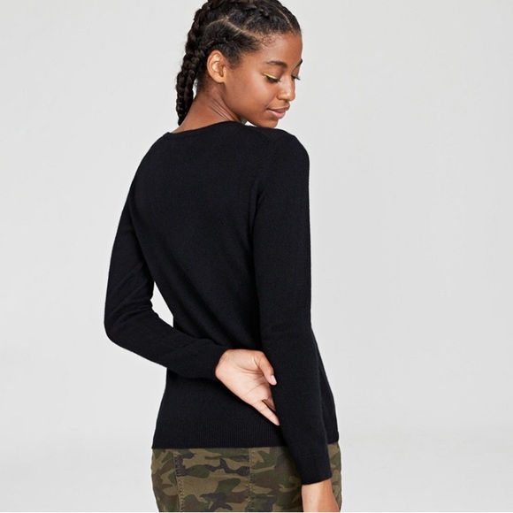 NWT 100% Cashmere Sweater Charter Club Luxury Petite Medium $140. Black - Picture 2 of 8